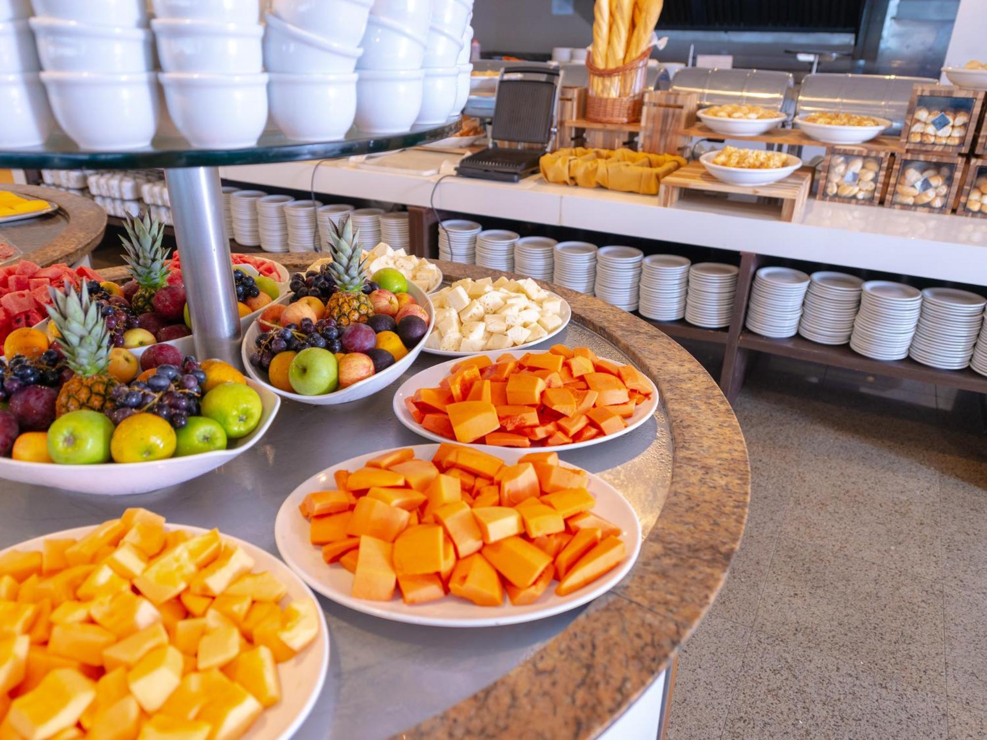 Ocean Palace All Inclusive Premium Νατάλ Εξωτερικό φωτογραφία Fruit at a buffet